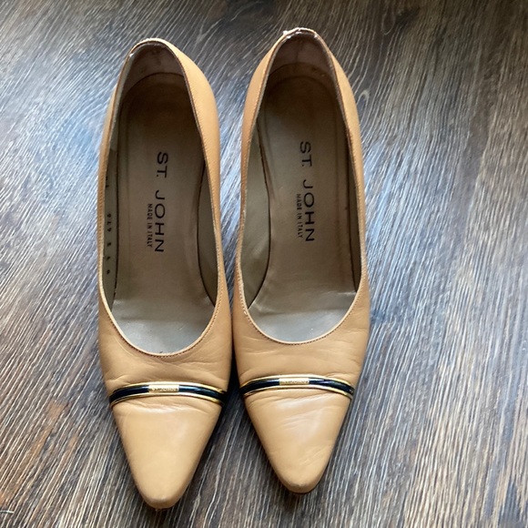 St. John shoes size 7 - Picture 1 of 11
